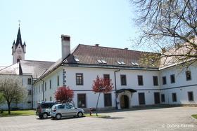 Javni zavod Mekinjski samostan